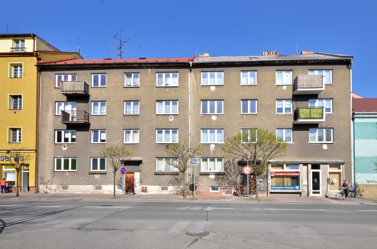 Štefánikova 957