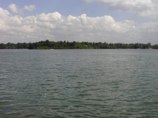 Muž podle všeho utonul ve vodách štěrkovny