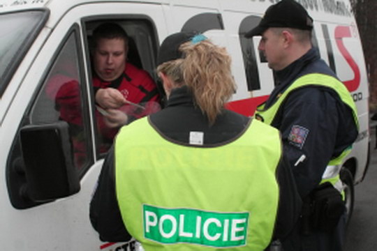 Policie kontrolovala cizince také v Bohumíně