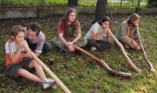 Tóny didgeridoo zazní Salónem Maryška