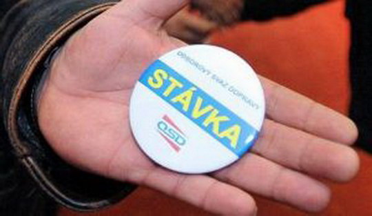 Stávka zavře školy i radnici