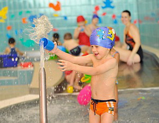 Děti do 10 let budou mít o jarních prázdninách vstup do aquacentra v Bohumíně zdarma
