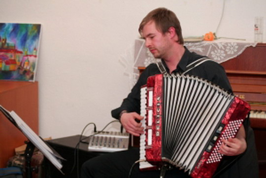 Čaj o páté v Salonu Maryška nabídl hudební výlet do Vídně