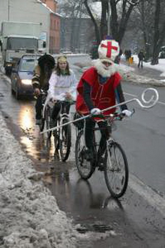 Mikuláš na bicyklu otevřel v Bohumíně cyklostezku
