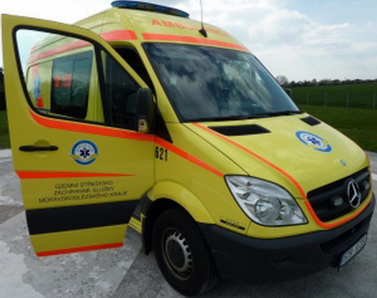Na Silvestra a Nový rok záchranáři ošetřili 10 lidí, včetně 17letého opilého mladíka s otravou alkoholem