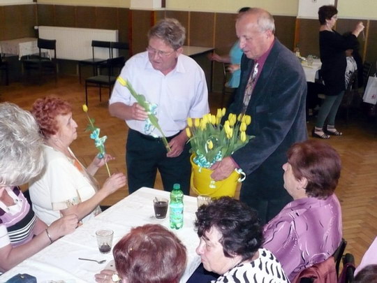 Svaz postižených civilizačními chorobami gratuloval členkám ke Dni matek