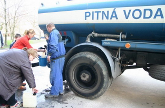 Havárie na potrubí dočasně připraví Skřečoň a část Záblatí o dodávku vody