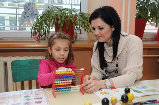Zápisy do prvních tříd v lednu, zápisy do mateřinek v květnu