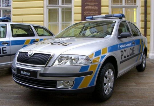 Koledníci, o Velikonocích nohu z plynu!