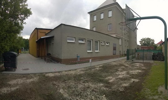 Dokončili regeneraci dvora domu dětí