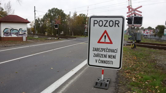 Na vybraných přejezdech nefungují závory a světla