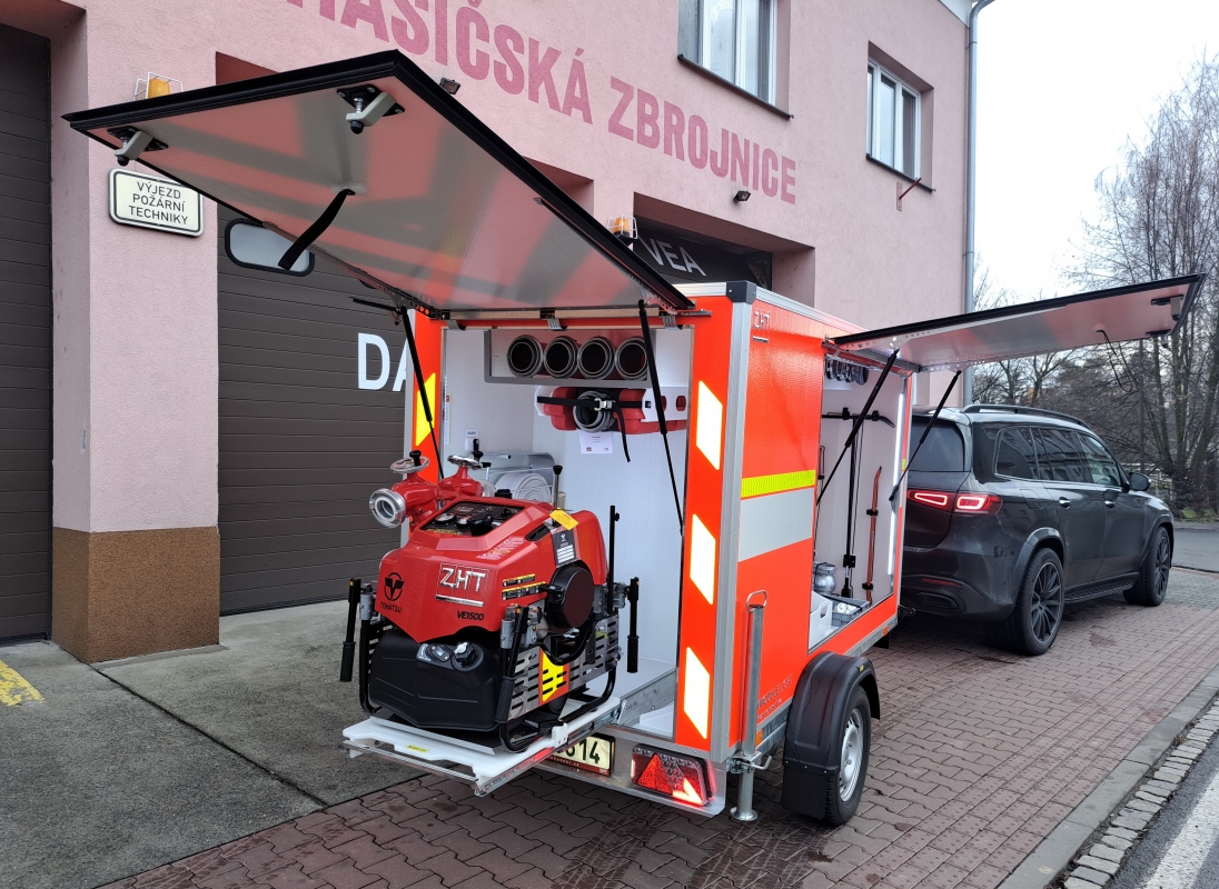 Pořízení nového dopravního automobilu nebo požárního přívěsu pro hašení