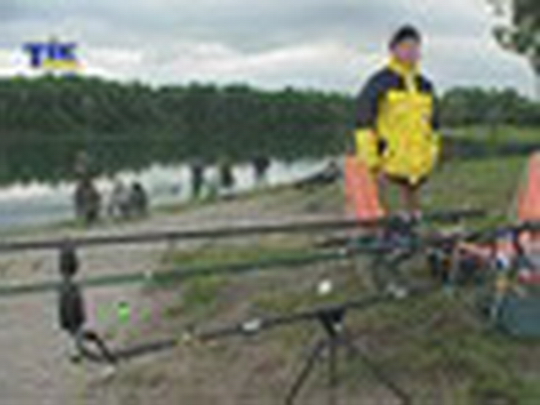 Dětské rybářské závody - show video