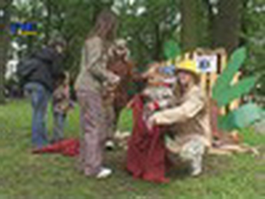 Děti oslavily svůj svátek - show video