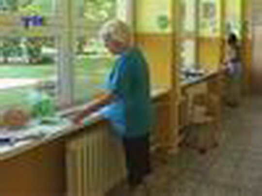 Školy se připravují na otevření - show video