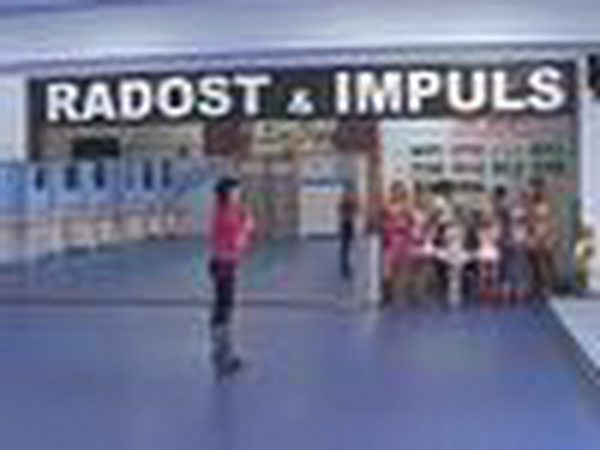Nová tělocvična nejen pro akrobacii - show video