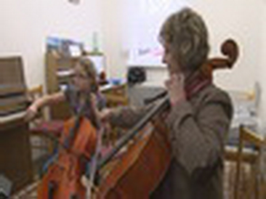 Violoncello děti zaujalo - show video