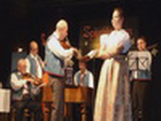 Anna Klimesová ve finále Zpěváčku 2013 - show video