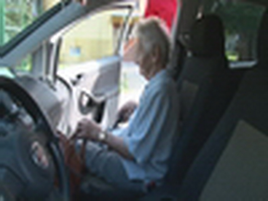 Seniortaxi po půlroce provozu - show video