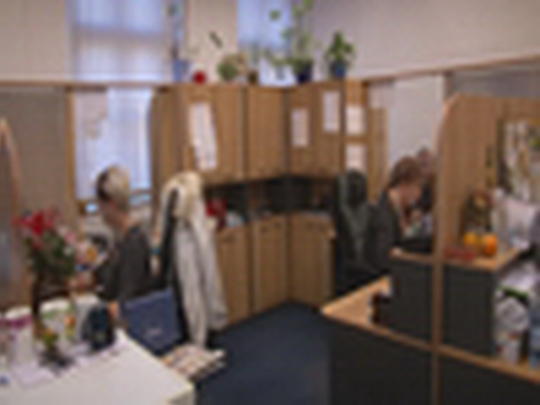 Občanské průkazy, pasy a depozit aut - show video