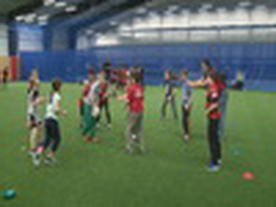 Ragby ve sportovní hale - show video