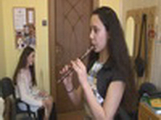 Kristýna Pecháčková ve finále soutěže flétnistů - show video