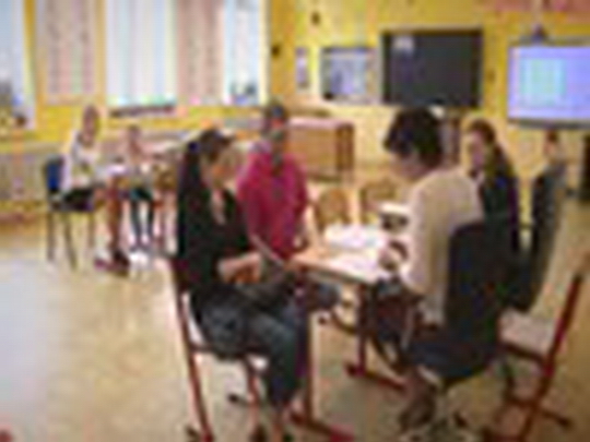 Zápisy do prvních tříd ve formálním režimu - show video