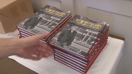 Kniha rozhovorů představuje 12 osobností Bohumína - show video