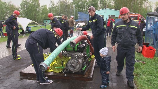 Okrsková soutěž hasičů v požárním útoku - show video