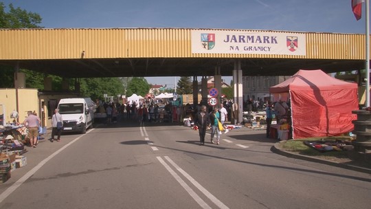 Jarmark na hranici jako lidový bleší trh - show video