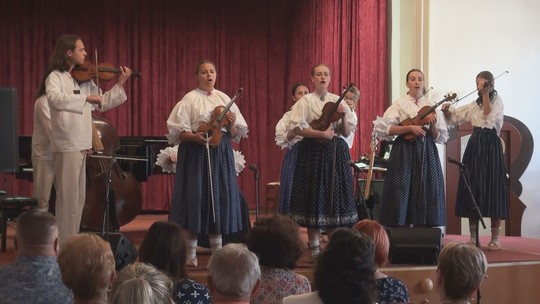 Základní umělecká škola Bohumín má 95 let - show video