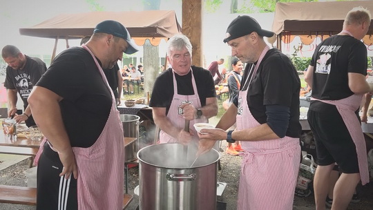Osmý Gulášfest lákal do Šunychlu na tisíc litrů guláše - show video