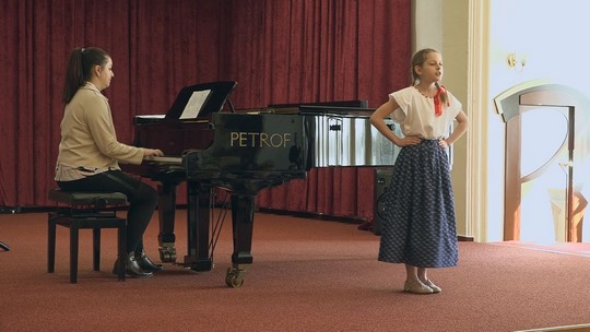 Městské kolo přehlídky ve zpěvu lidových písní Zpěváček - show video