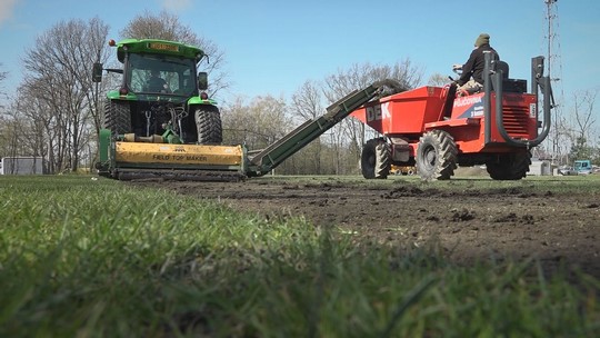 Začala rekonstrukce hřiště v Záblatí - show video