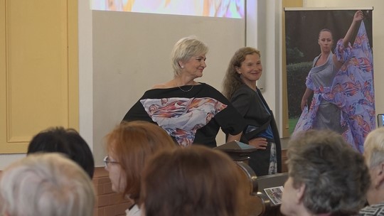 Módní přehlídka v evangelickém kostele - show video