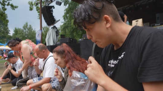 Pivní slavnosti 2024 navzdory přívalům vody - show video