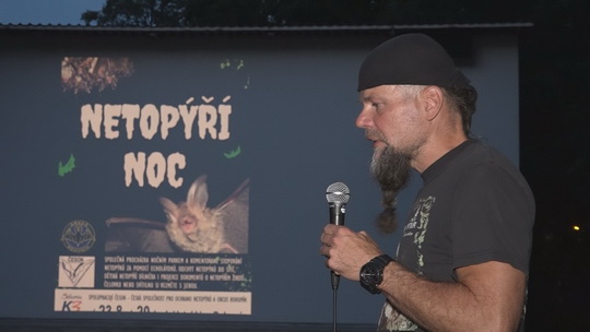 Netopýří noc v parku plná zážitků - show video