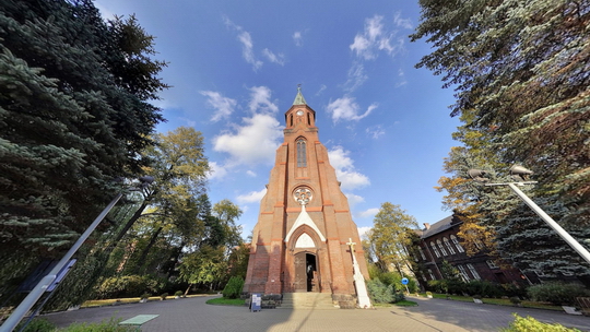 Catholic church of Divine Heart of the Lord - Show virtual view